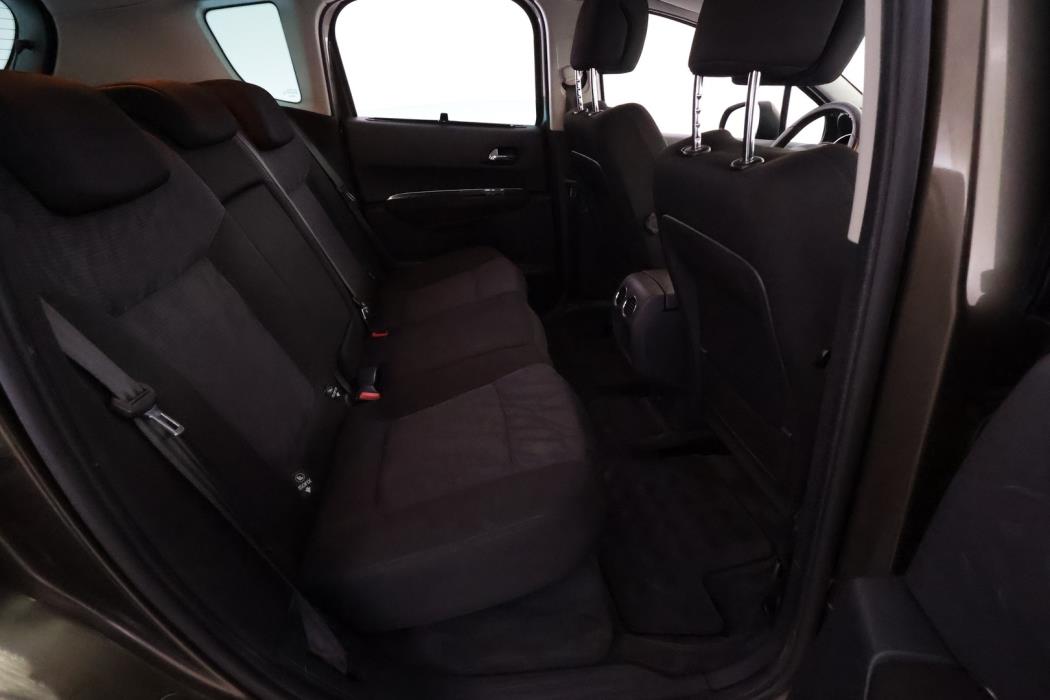 PEUGEOT 3008 2010