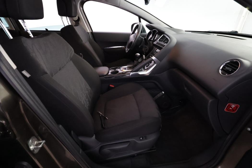 PEUGEOT 3008 2010