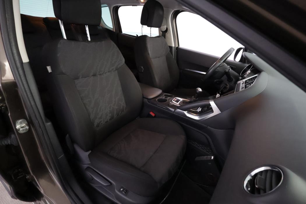 PEUGEOT 3008 2010