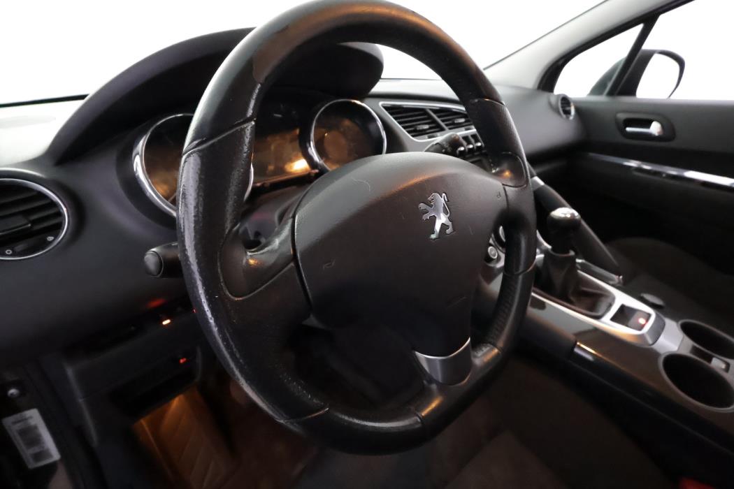 PEUGEOT 3008 2010