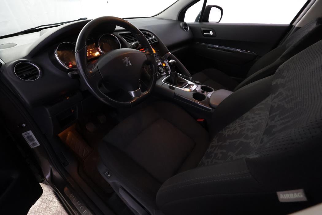 PEUGEOT 3008 2010
