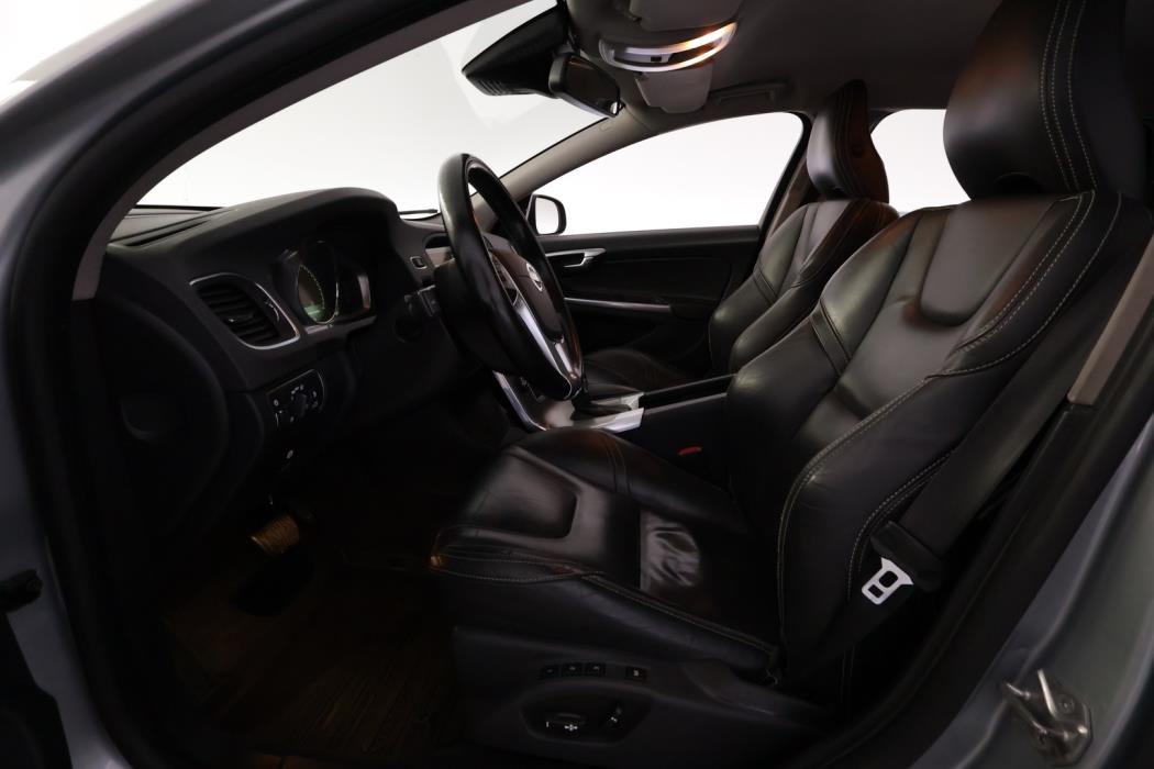 VOLVO V60 2014
