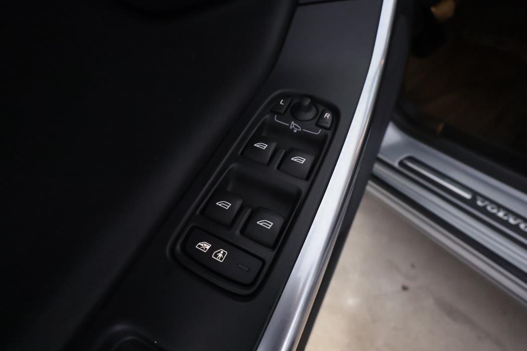 VOLVO V60 2014