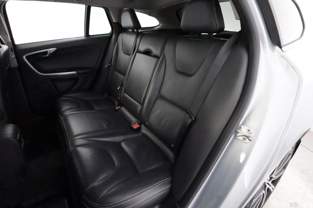 VOLVO V60 2014