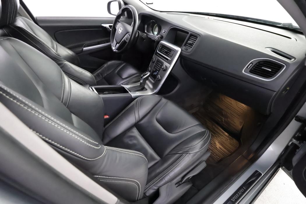 VOLVO V60 2014