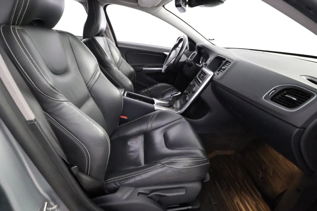 VOLVO V60 2014