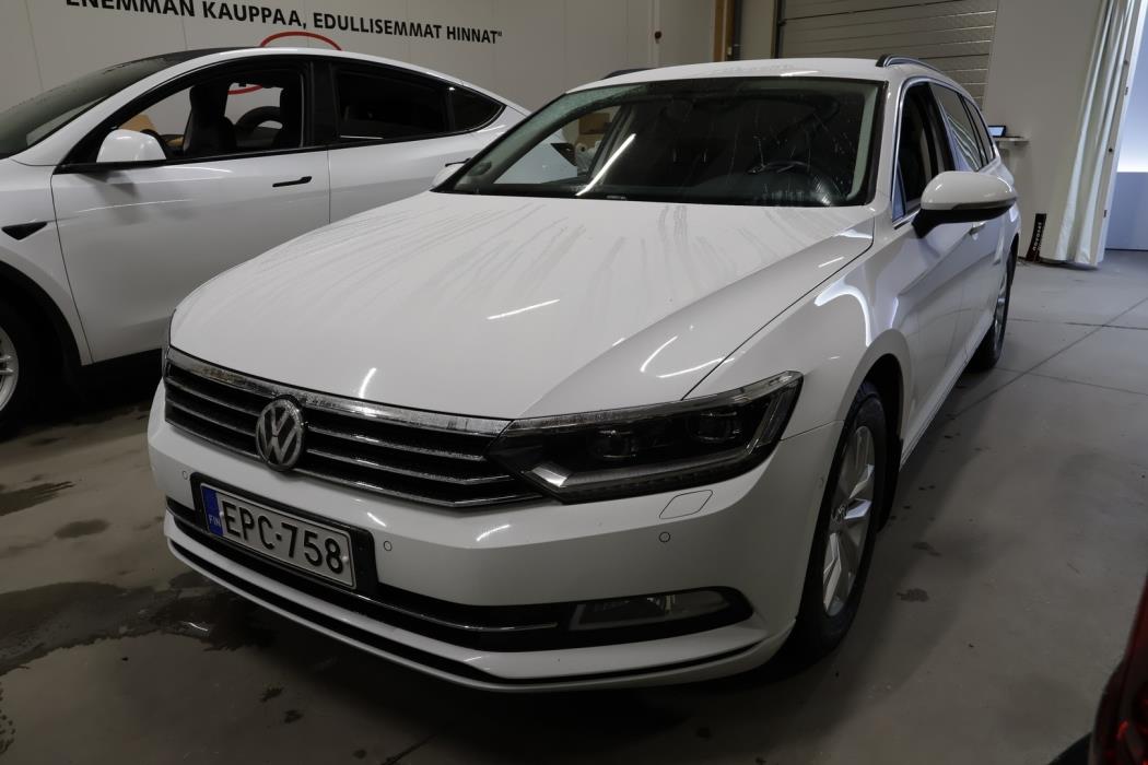 VOLKSWAGEN Passat 2018