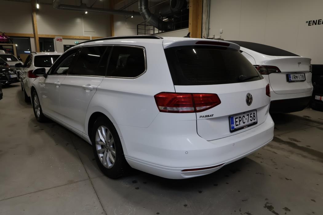 VOLKSWAGEN Passat 2018