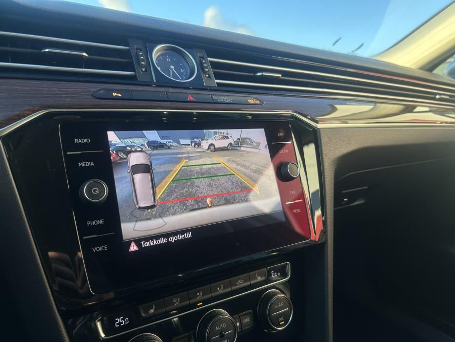 VOLKSWAGEN Passat 2017