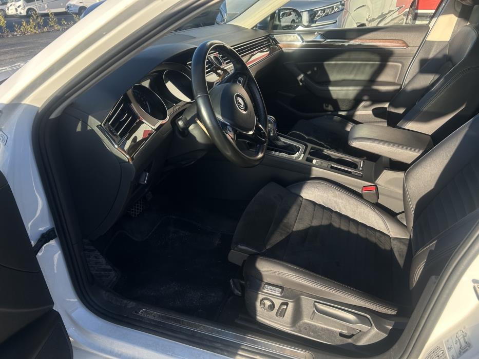 VOLKSWAGEN Passat 2017