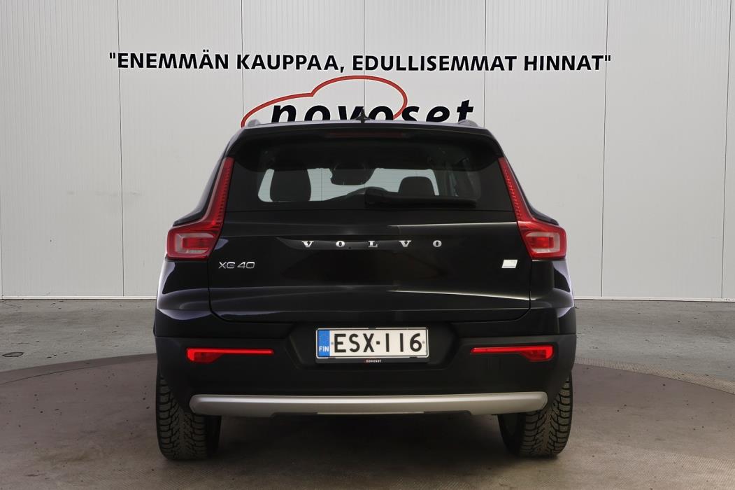 VOLVO XC40 2021