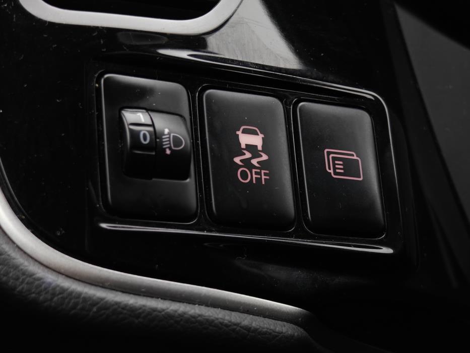 MITSUBISHI Outlander 2016