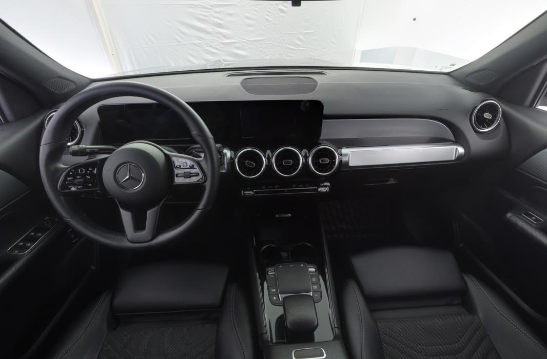 MERCEDES-BENZ GLB 2021