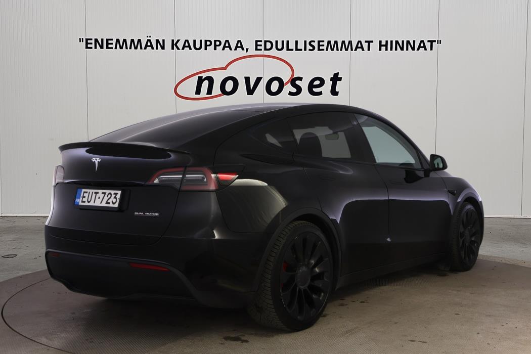 TESLA Model Y 2022