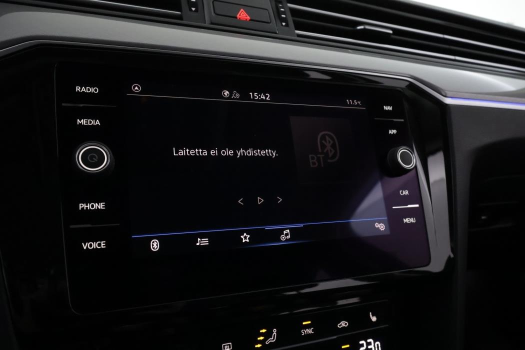 VOLKSWAGEN Passat 2021