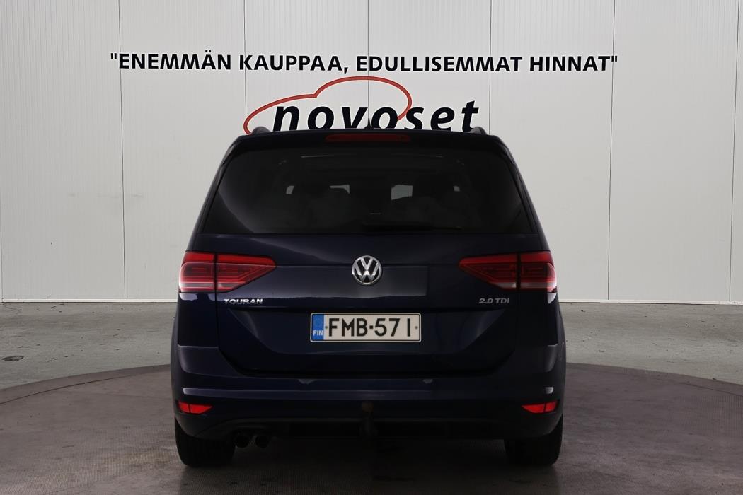 VOLKSWAGEN Touran 2016