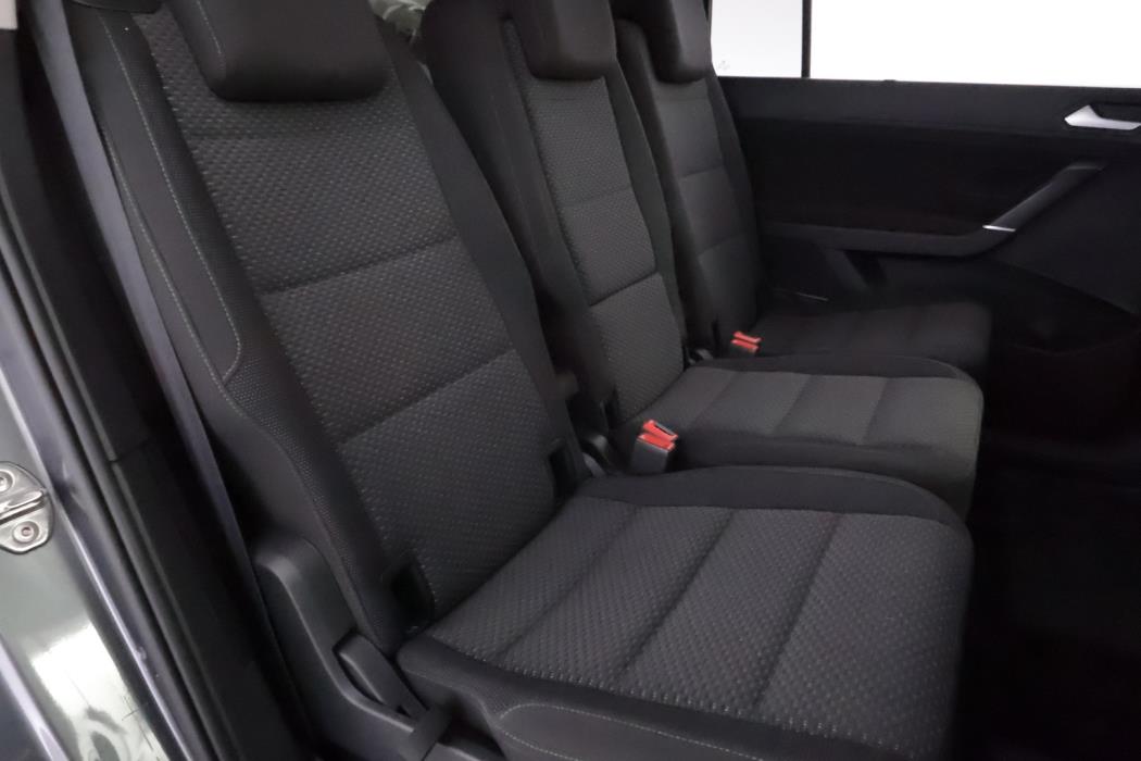 VOLKSWAGEN Touran 2017