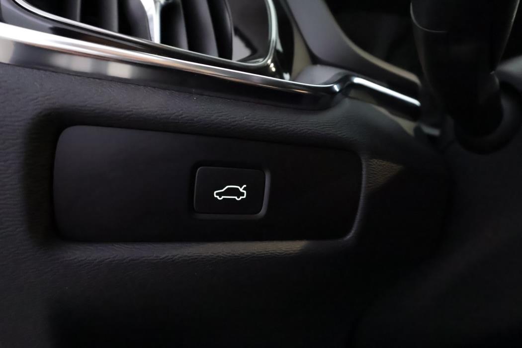 VOLVO V60 2023