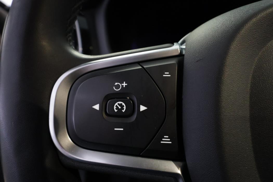 VOLVO V60 2023