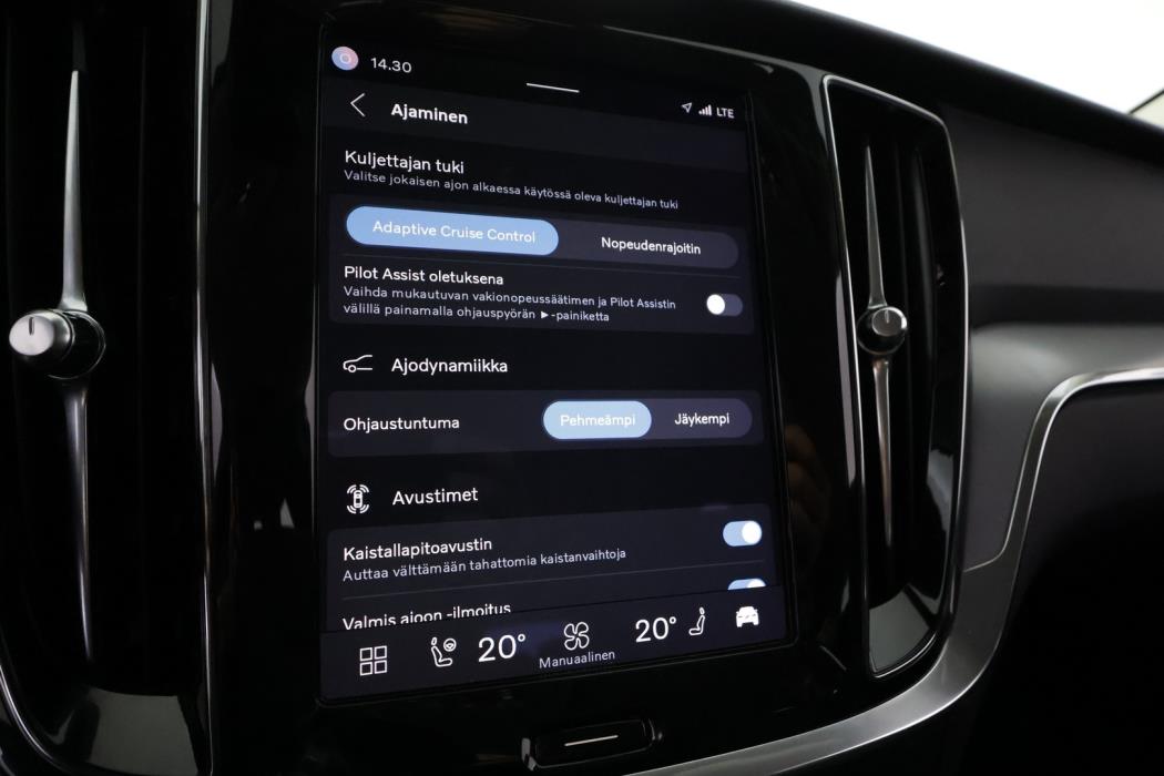 VOLVO V60 2023