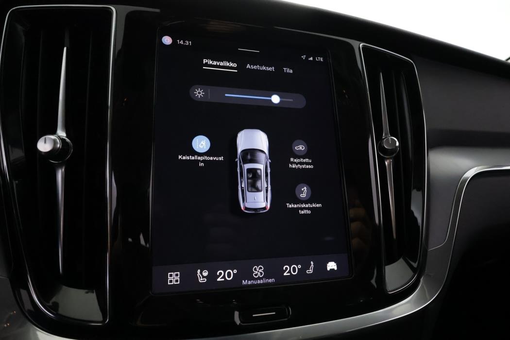 VOLVO V60 2023