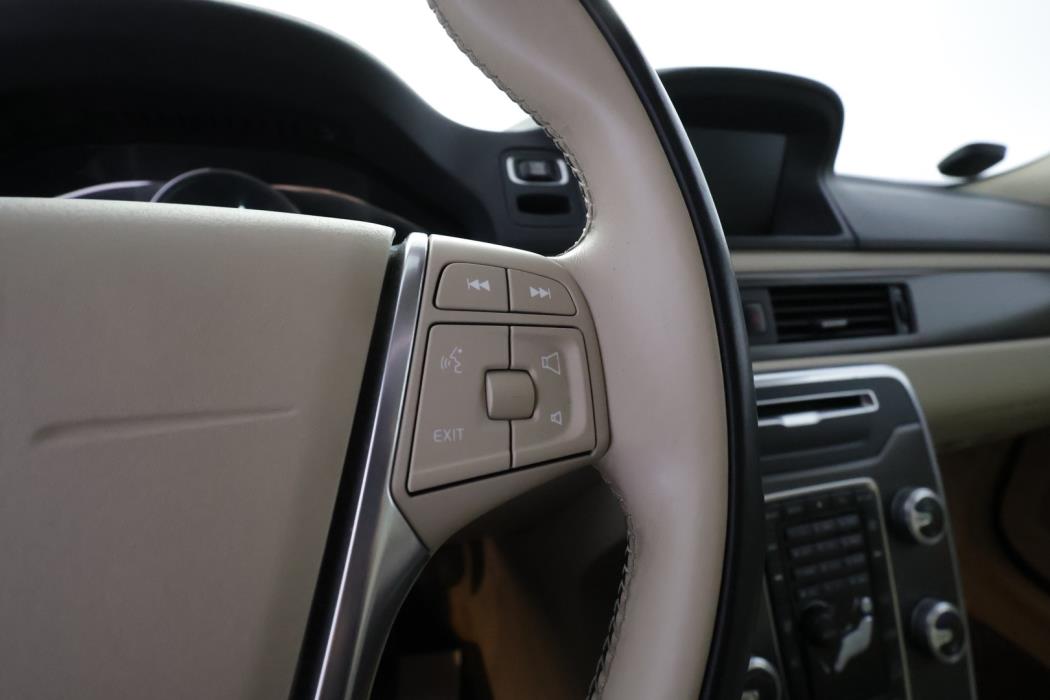 VOLVO XC70 2016