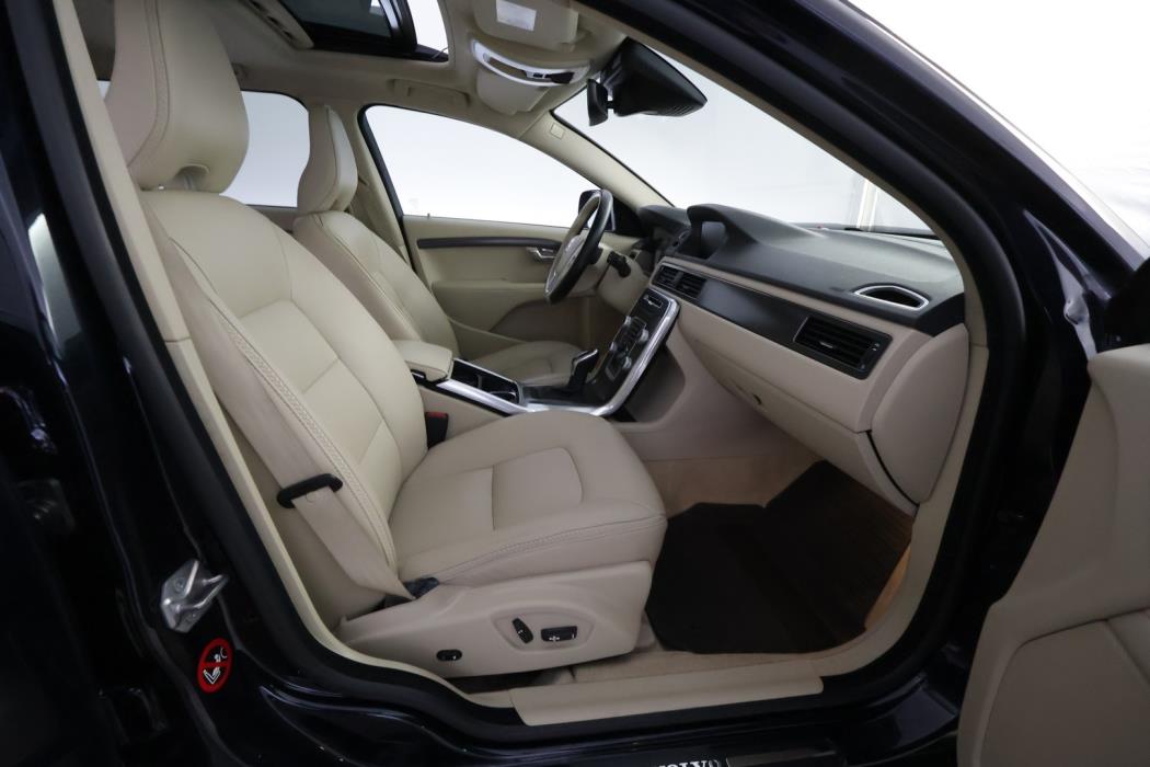 VOLVO XC70 2016
