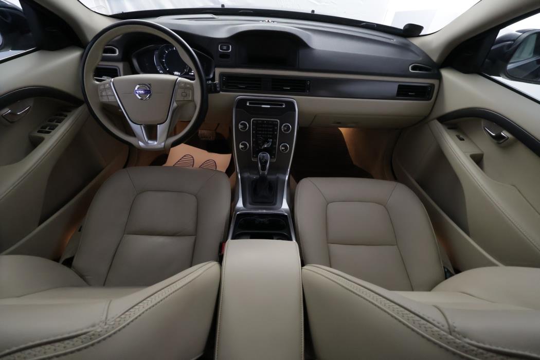 VOLVO XC70 2016