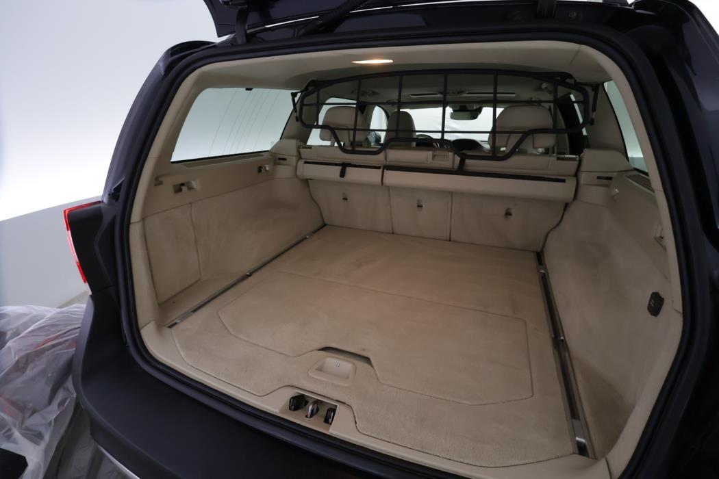 VOLVO XC70 2016