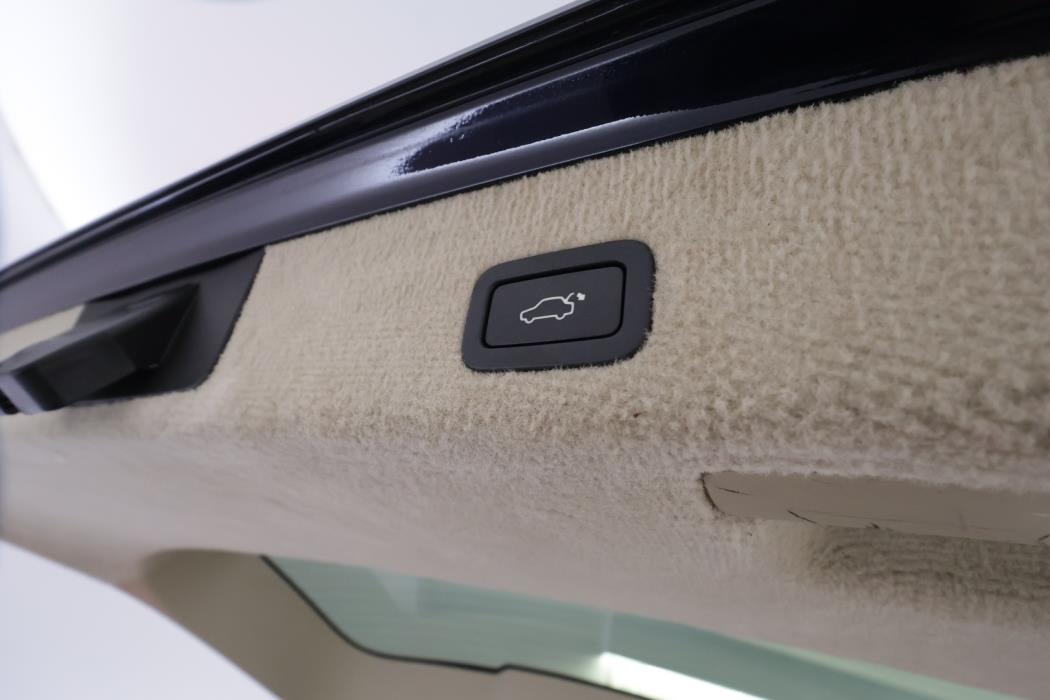 VOLVO XC70 2016