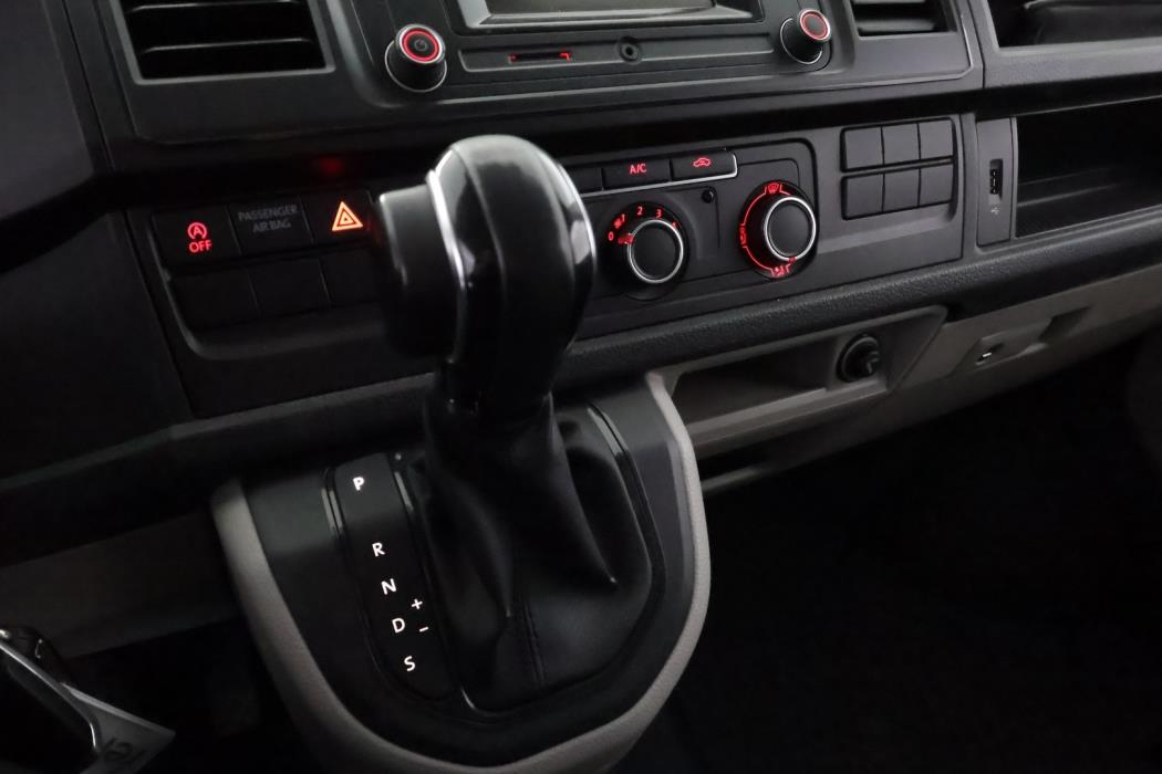 VOLKSWAGEN Transporter 2017