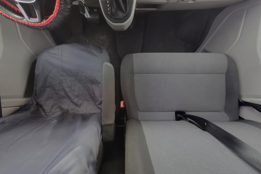 VOLKSWAGEN Transporter 2017