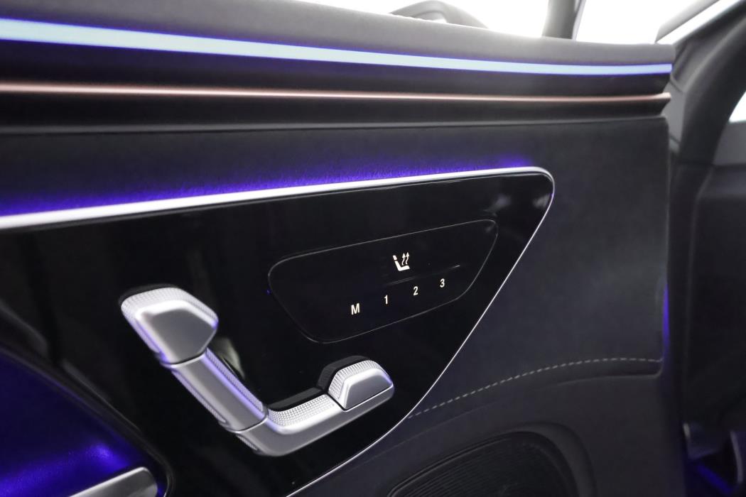 MERCEDES-BENZ EQE 2025
