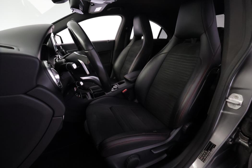 MERCEDES-BENZ CLA 2016