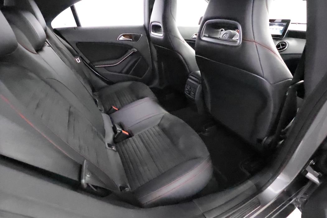 MERCEDES-BENZ CLA 2016