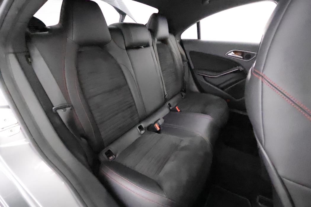 MERCEDES-BENZ CLA 2016