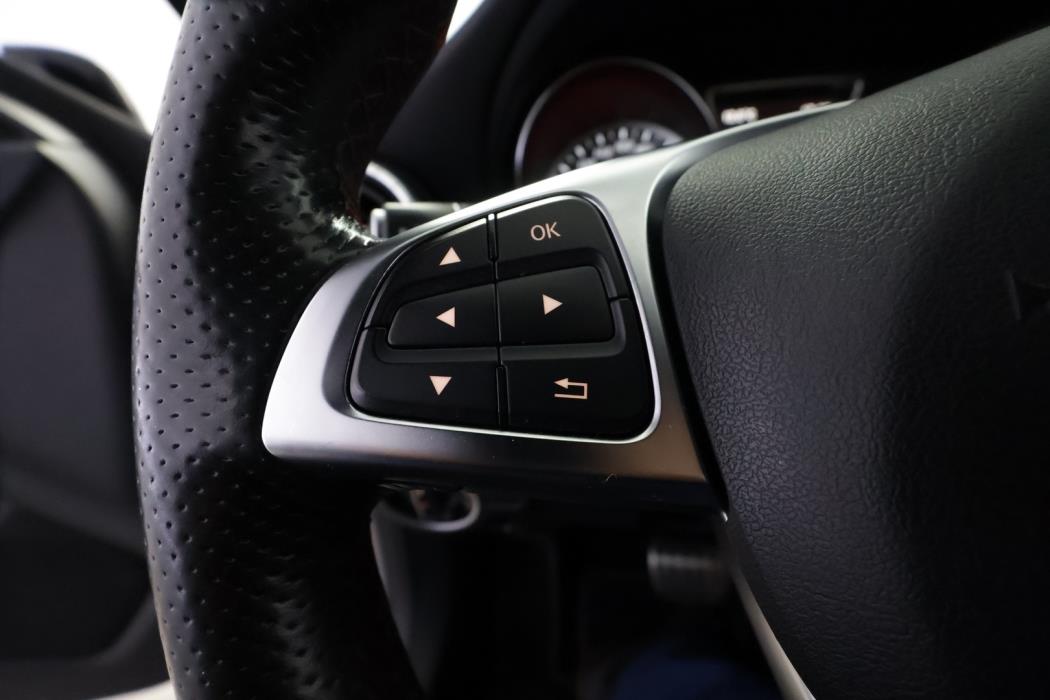 MERCEDES-BENZ CLA 2016