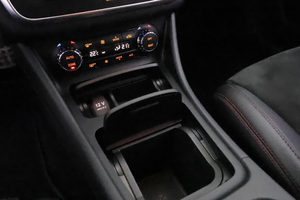MERCEDES-BENZ CLA 2016