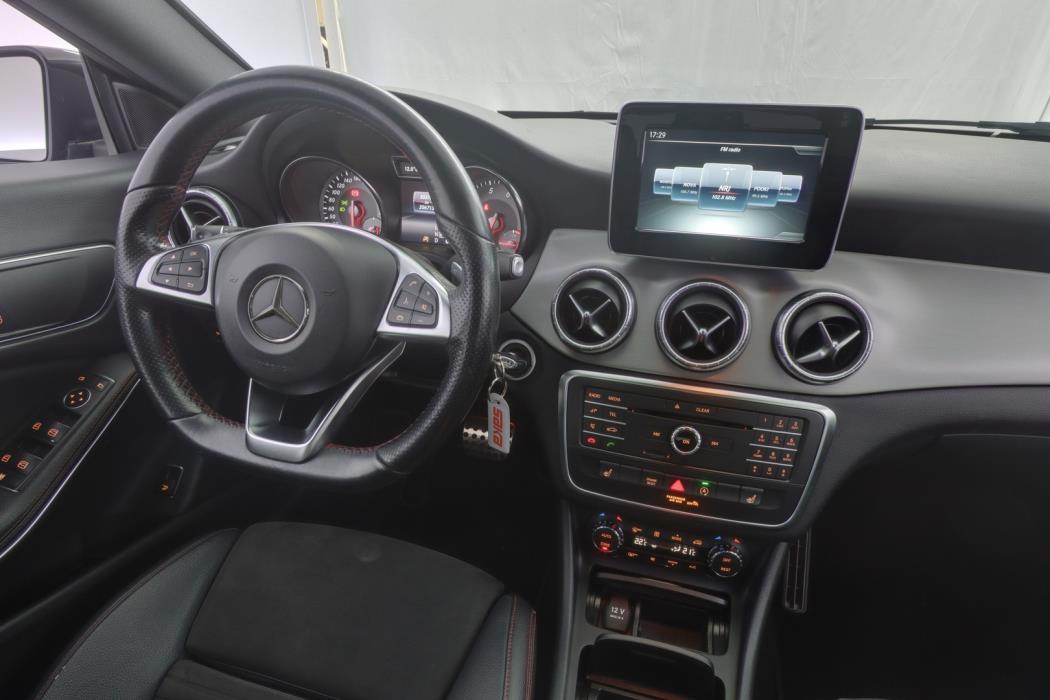 MERCEDES-BENZ CLA 2016