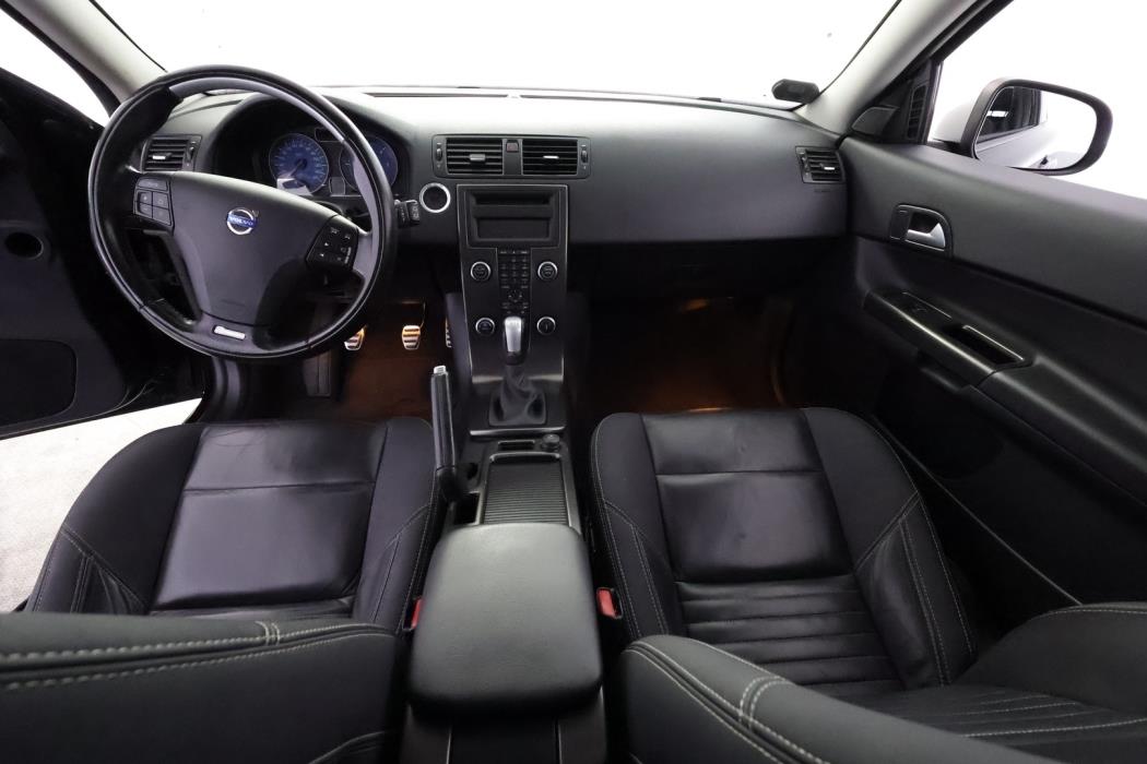 VOLVO C30 2012