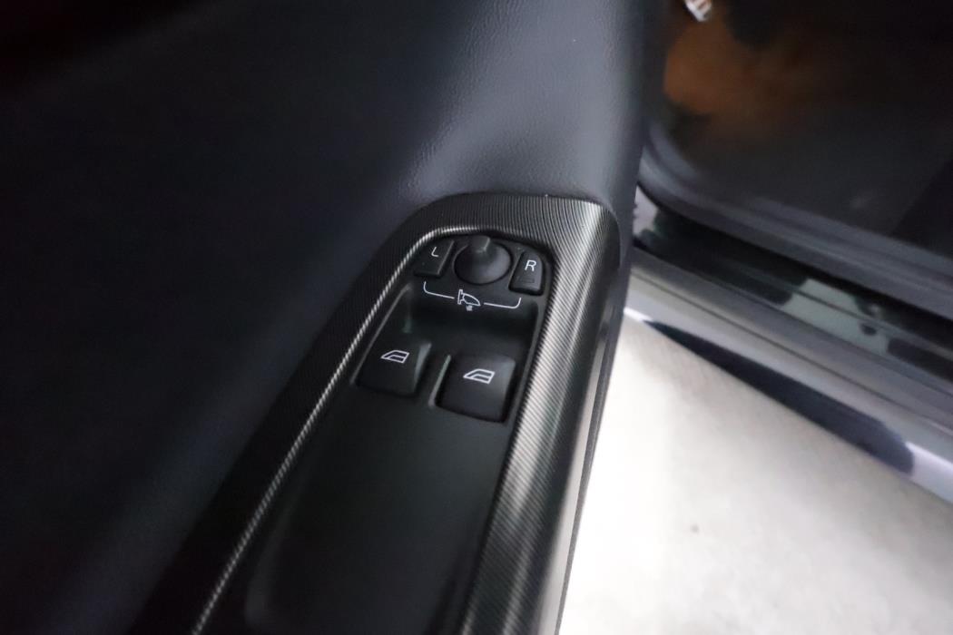 VOLVO C30 2012