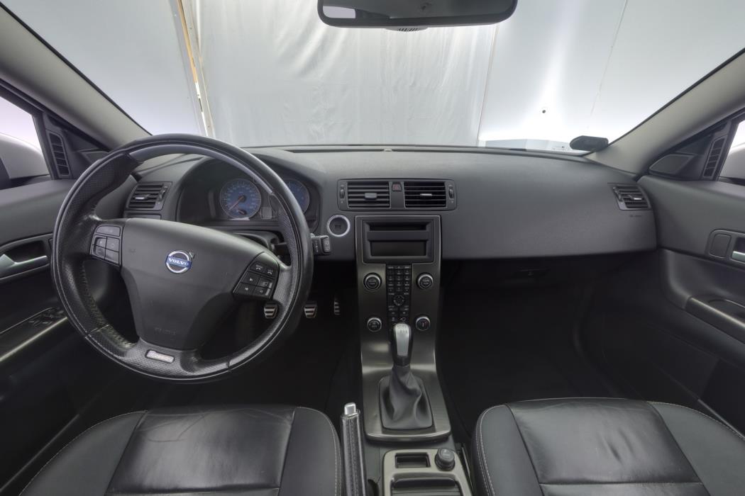 VOLVO C30 2012