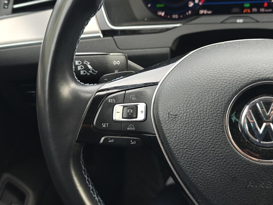 VOLKSWAGEN Passat 2018