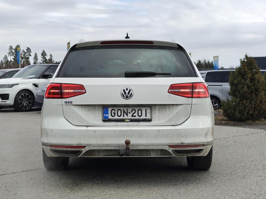 VOLKSWAGEN Passat 2018