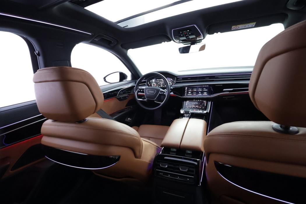 AUDI A8 2023