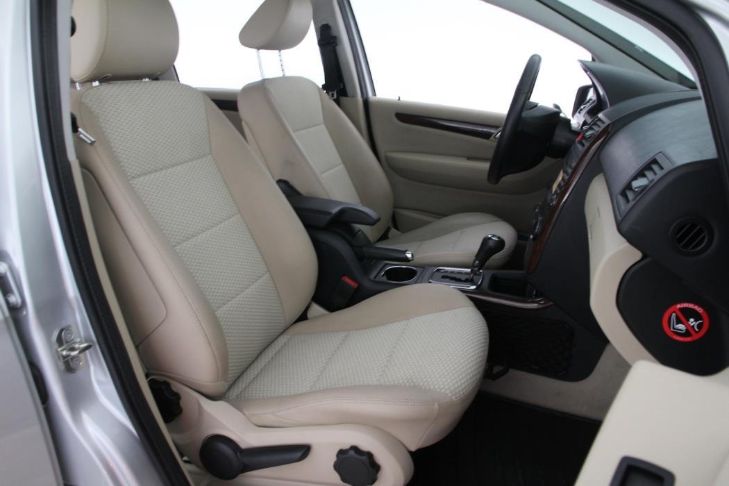 MERCEDES-BENZ A 2009