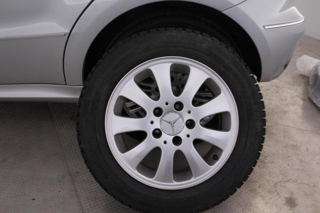 MERCEDES-BENZ A 2009