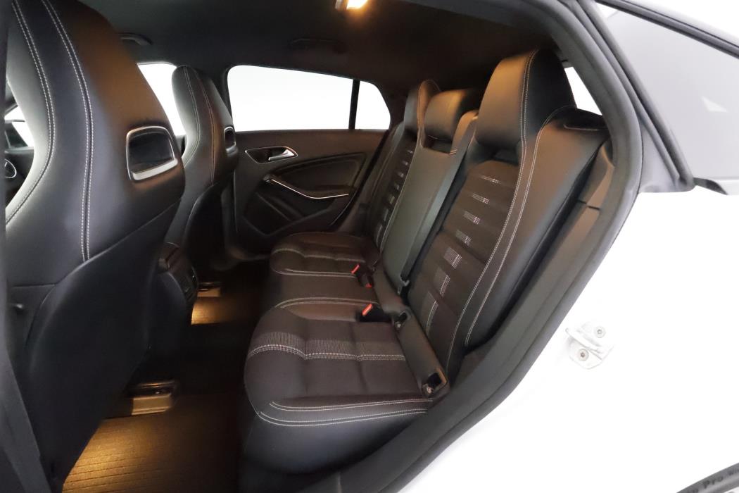 MERCEDES-BENZ CLA 2017