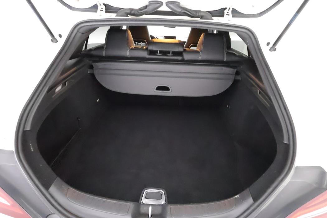 MERCEDES-BENZ CLA 2017