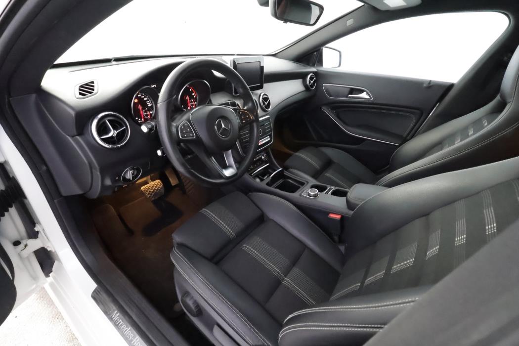MERCEDES-BENZ CLA 2017